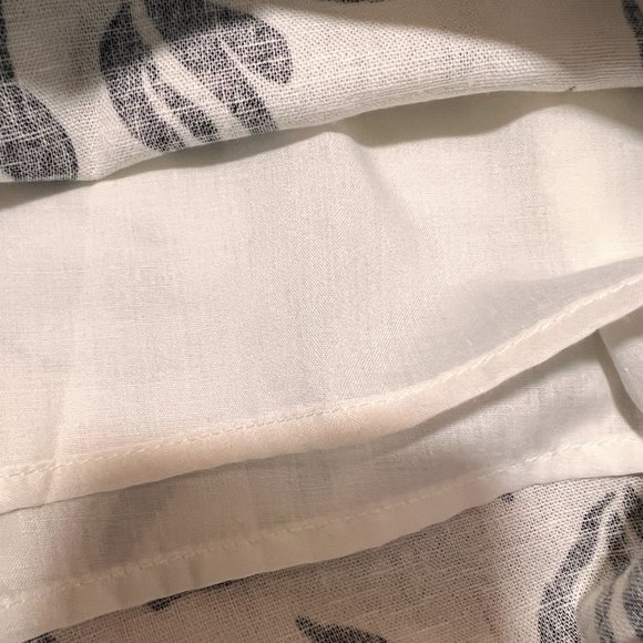 White and Black V-Neck Sundress - Picture 14 of 16